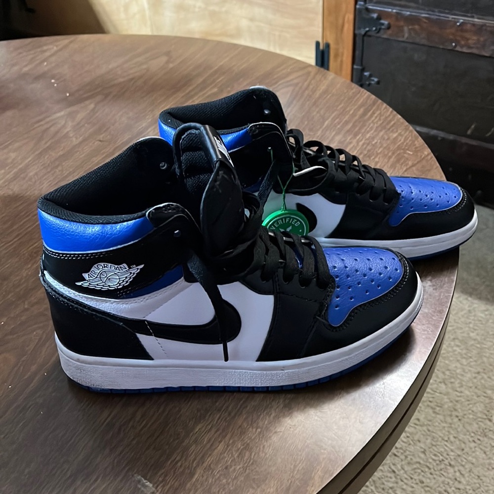 Jordan 1 Retro High OG 'Royal Toe', stock X verified tagged, barely used if ever